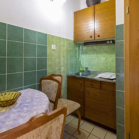 In 14205 Apartment *